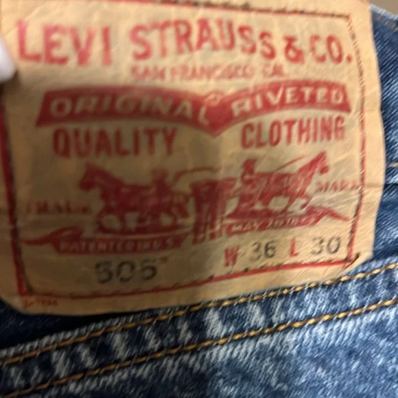 Levis 505 regular fit 36x30 - Picture 4 of 5